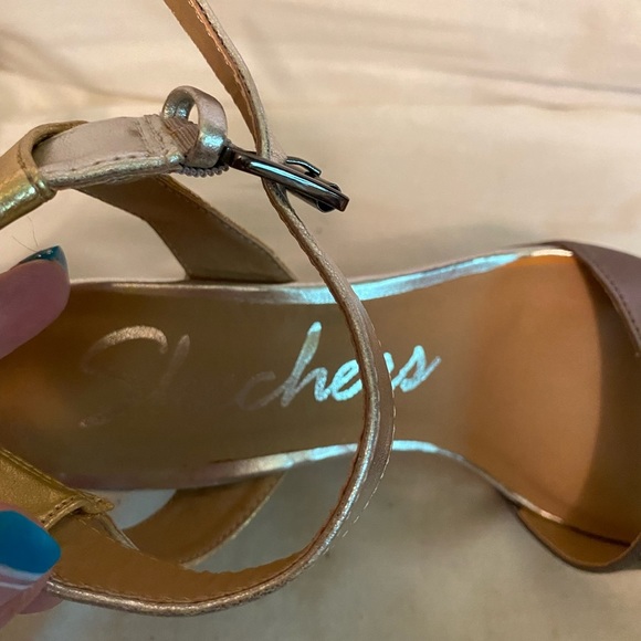 Sketchers tri- metallic high wedge heel size 7 - Picture 14 of 16